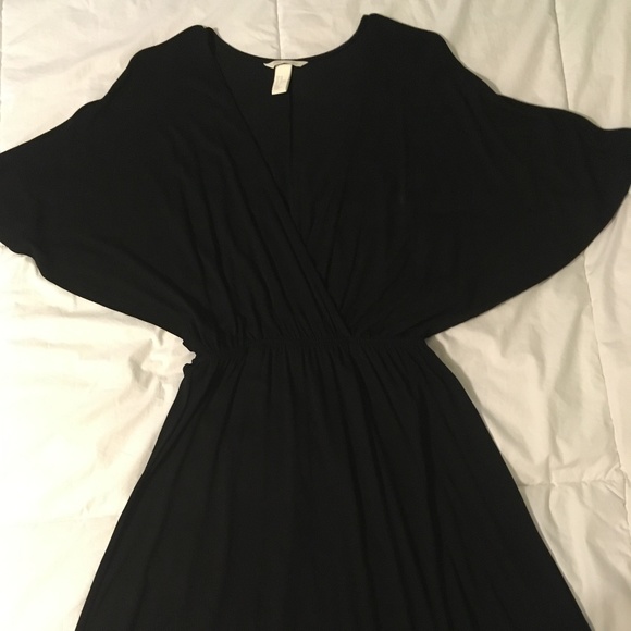 H&M Dresses & Skirts - H&M - Black Dress H&M Dresses & Skirts - H&M - Black Dress
